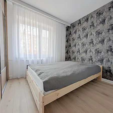 Janowicza 24 アパート *