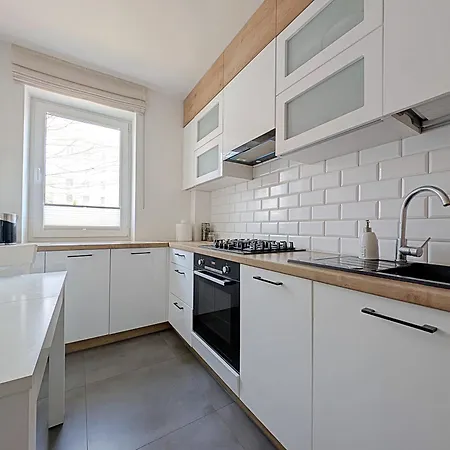 Janowicza 24 アパート オルシュティン